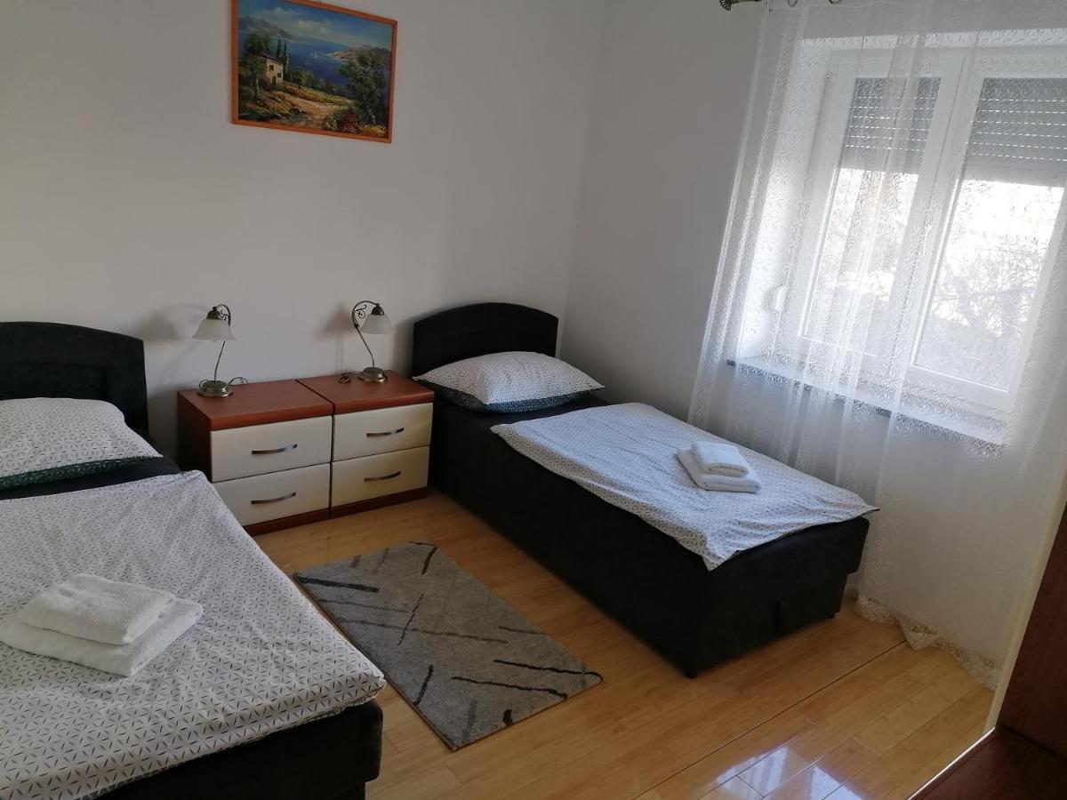 Apartment Tisno Buitenkant foto