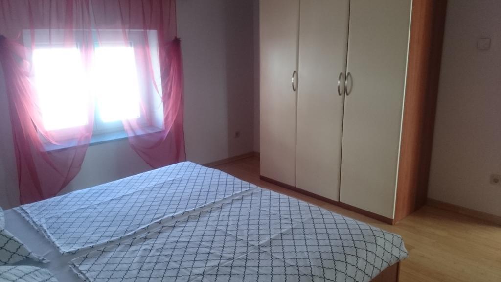 Apartment Tisno Buitenkant foto