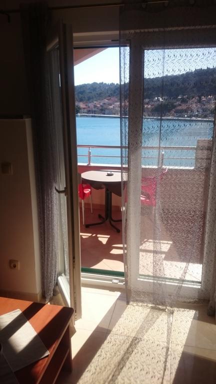 Apartment Tisno Buitenkant foto