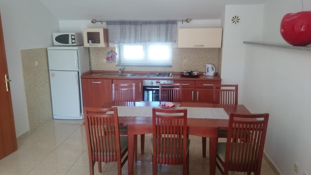 Apartment Tisno Buitenkant foto