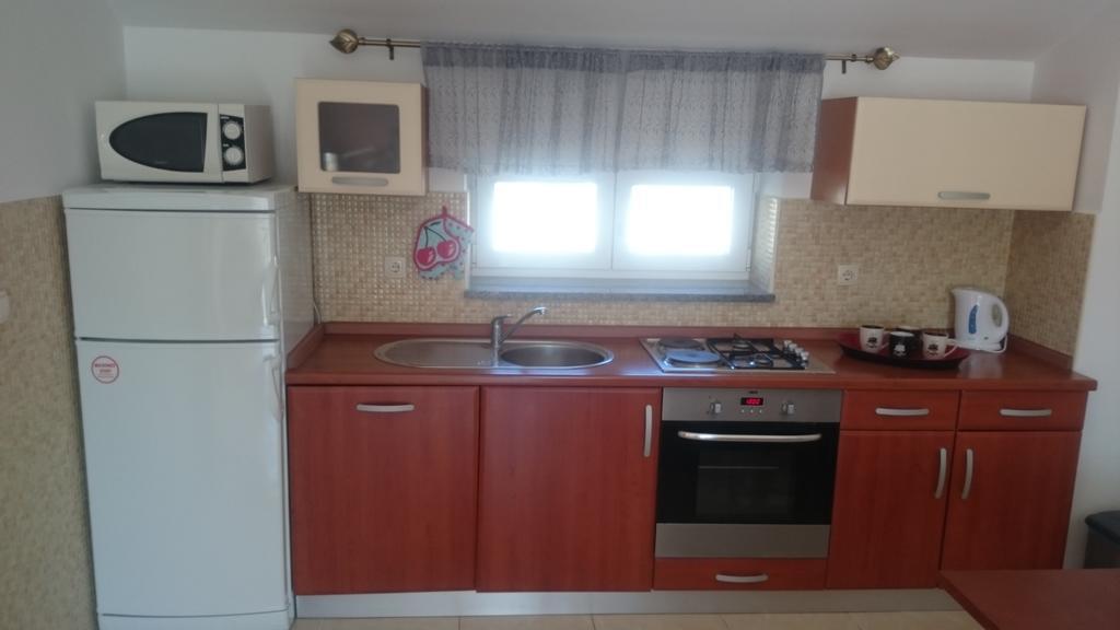 Apartment Tisno Buitenkant foto